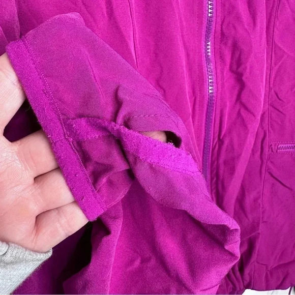 Fabletics Mulberry Ninety Six Windbreaker Size Large - Picture 4 of 9